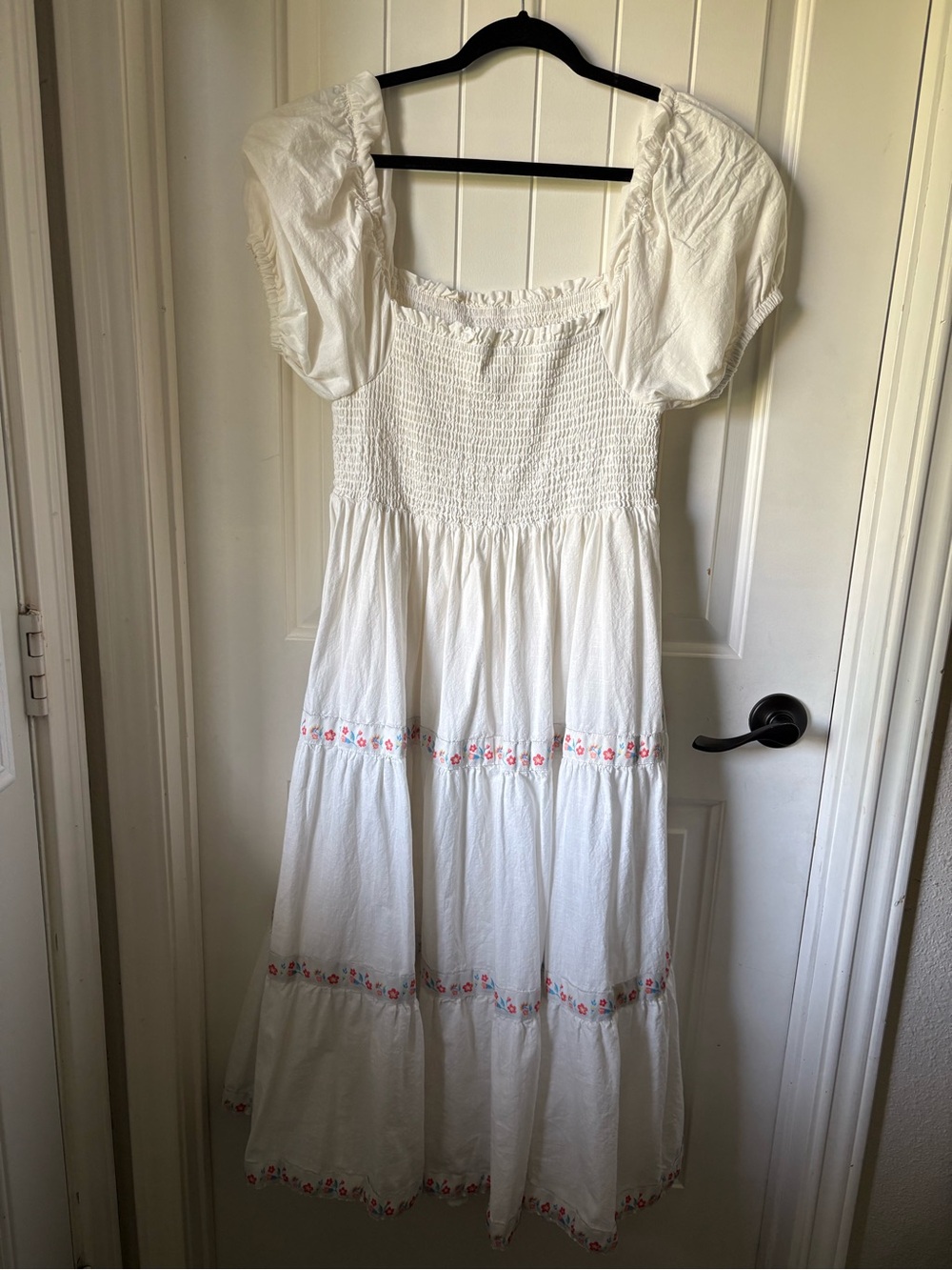 Mommy & Me Matching White Peasant Dresses (womens 12 & kids 4T) - Picture 3 of 9